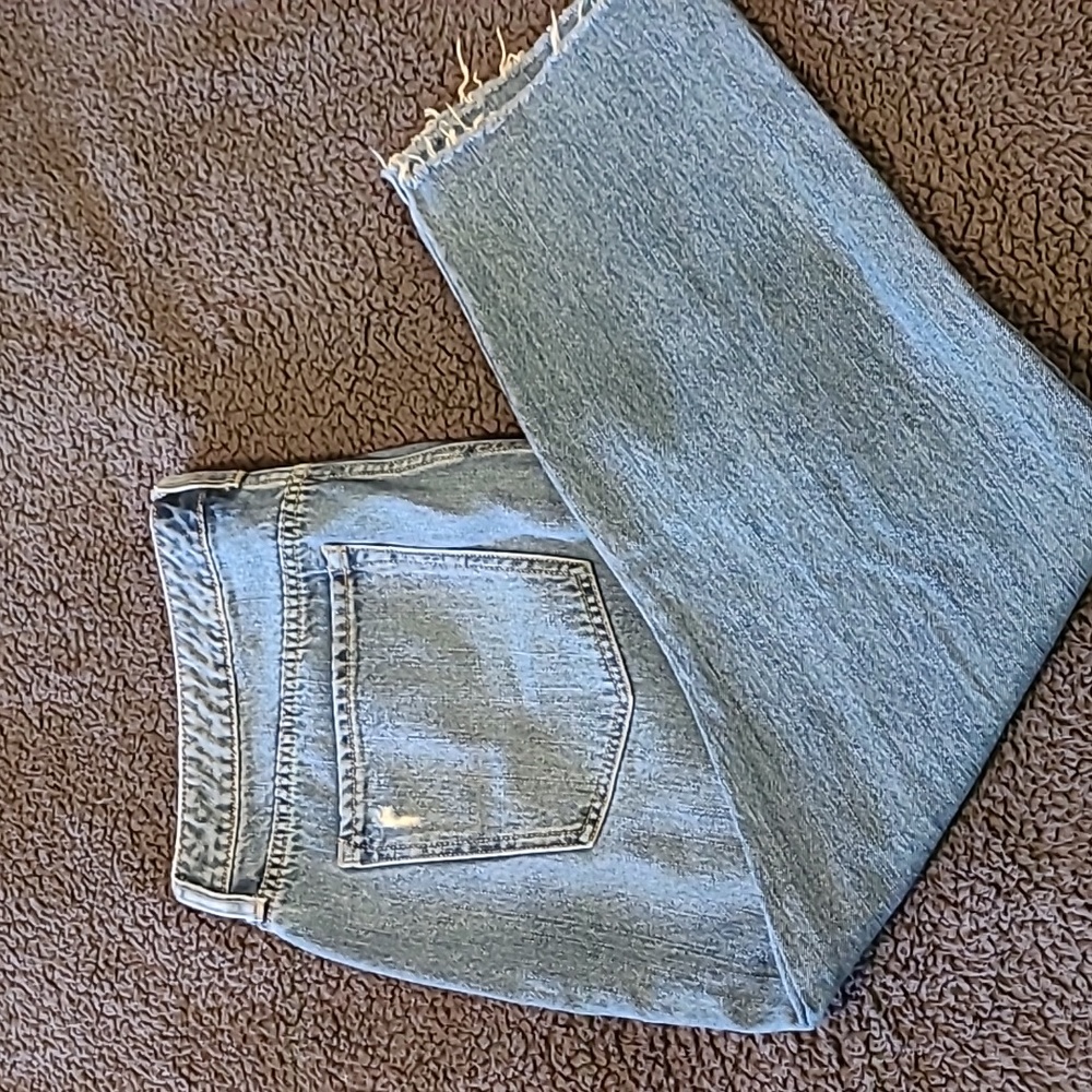Old Navy Distressed Cropped Jeans.
